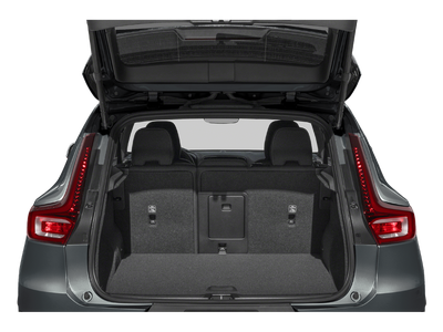 2024 Volvo XC40 B5 Core Dark Theme