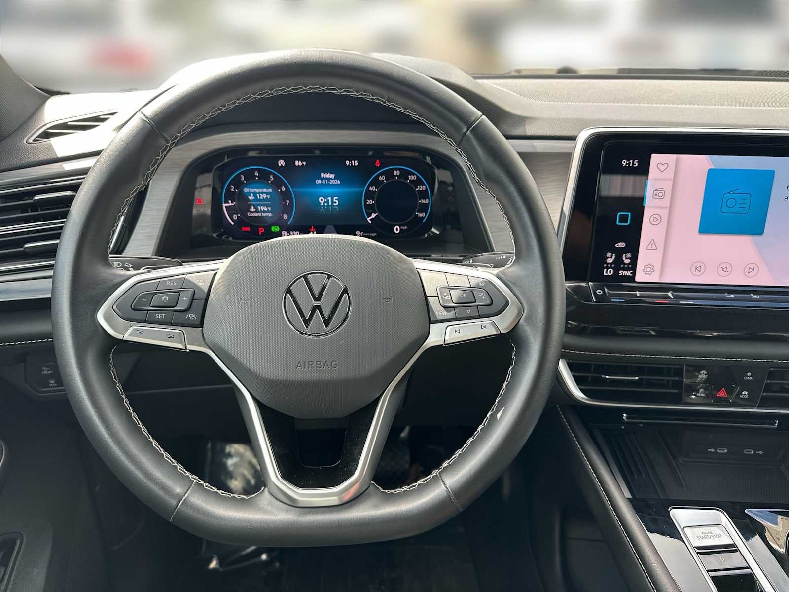 2025 Volkswagen Atlas Cross Sport 2.0T SE w/Technology