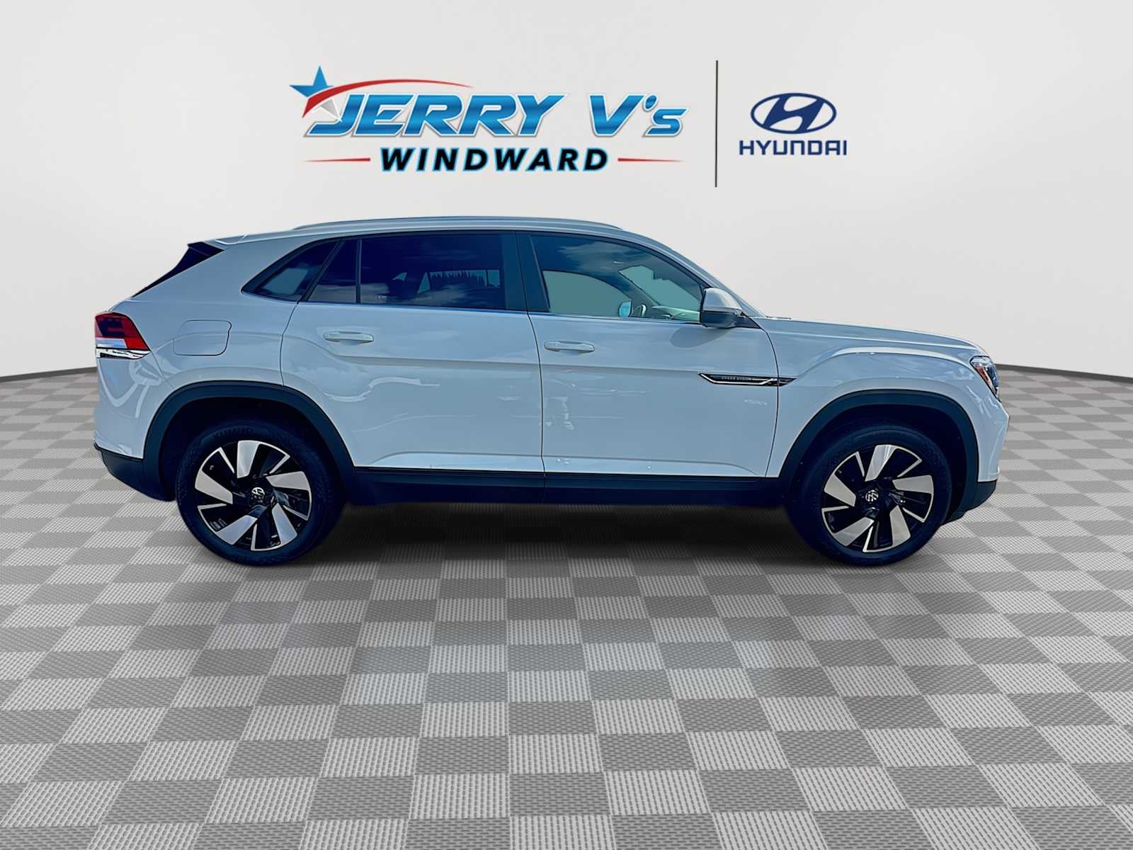 2025 Volkswagen Atlas Cross Sport 2.0T SE w/Technology