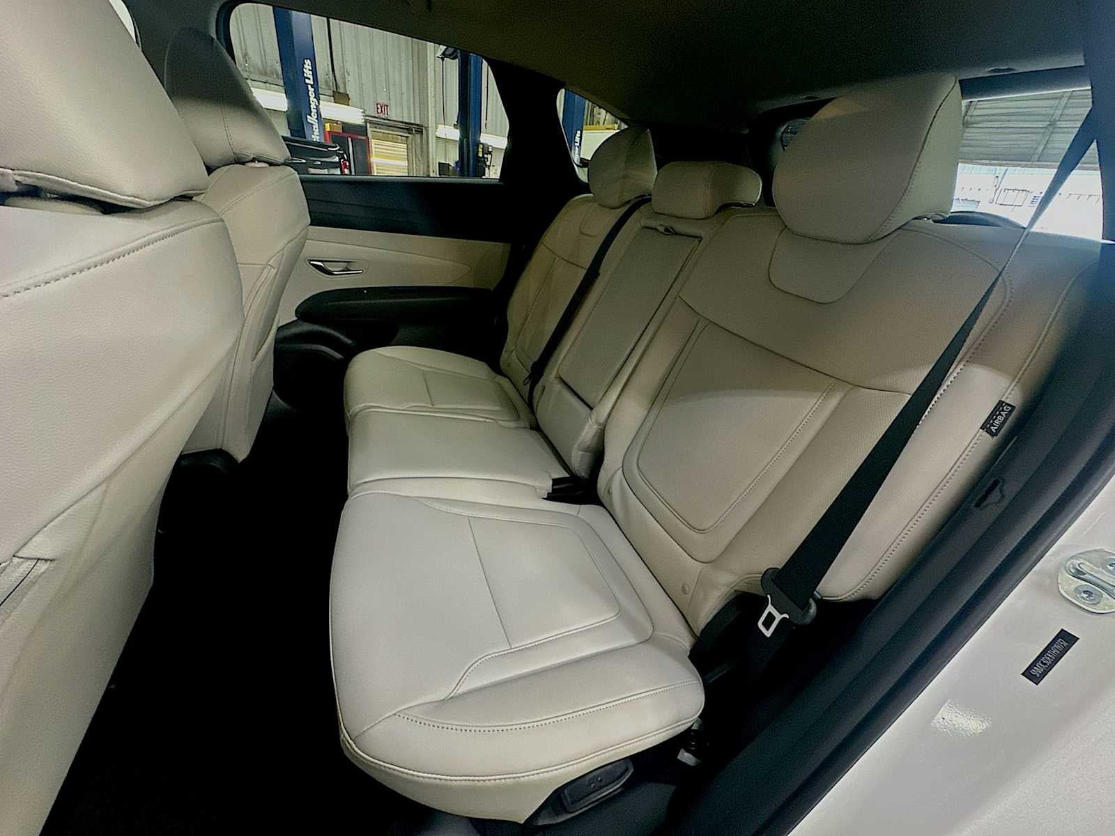 2026 Hyundai TUCSON SEL Premium FWD