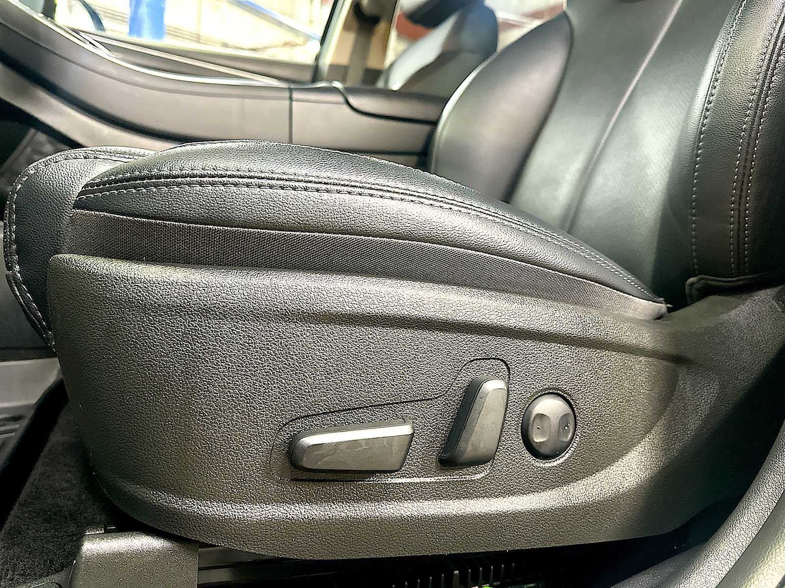 2023 Hyundai SANTA FE HYBRID SEL Premium