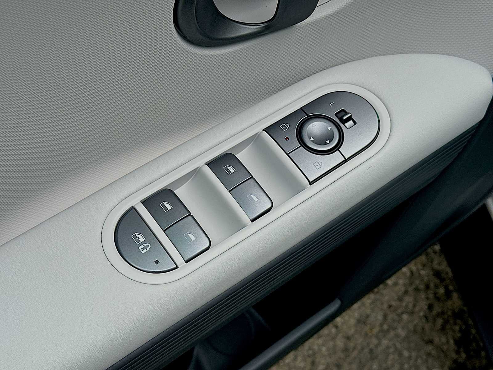 2026 Hyundai IONIQ 5 SE