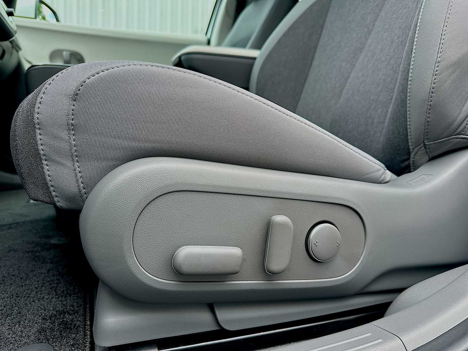 2026 Hyundai IONIQ 5 SE