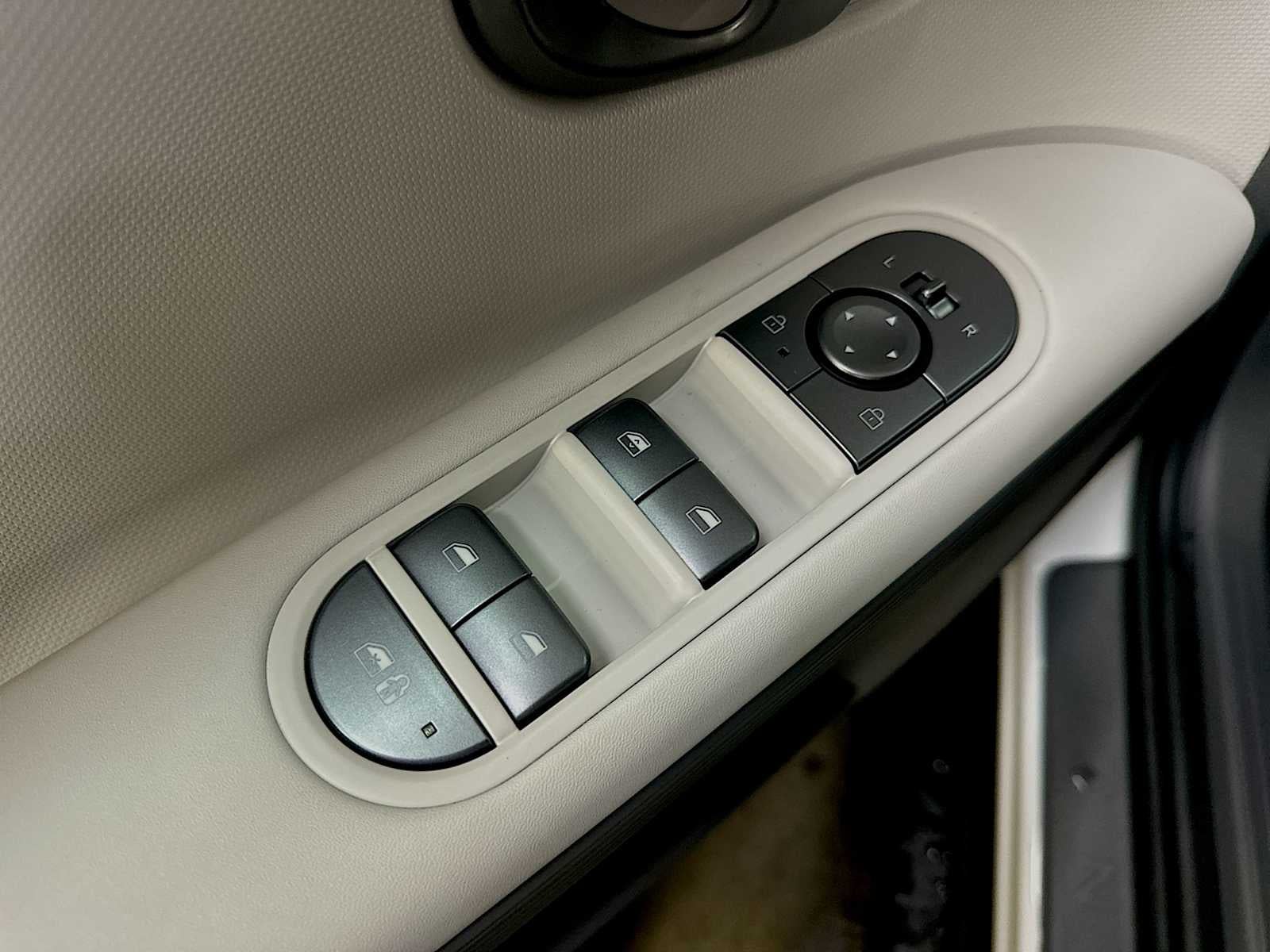 2026 Hyundai IONIQ 5 SE