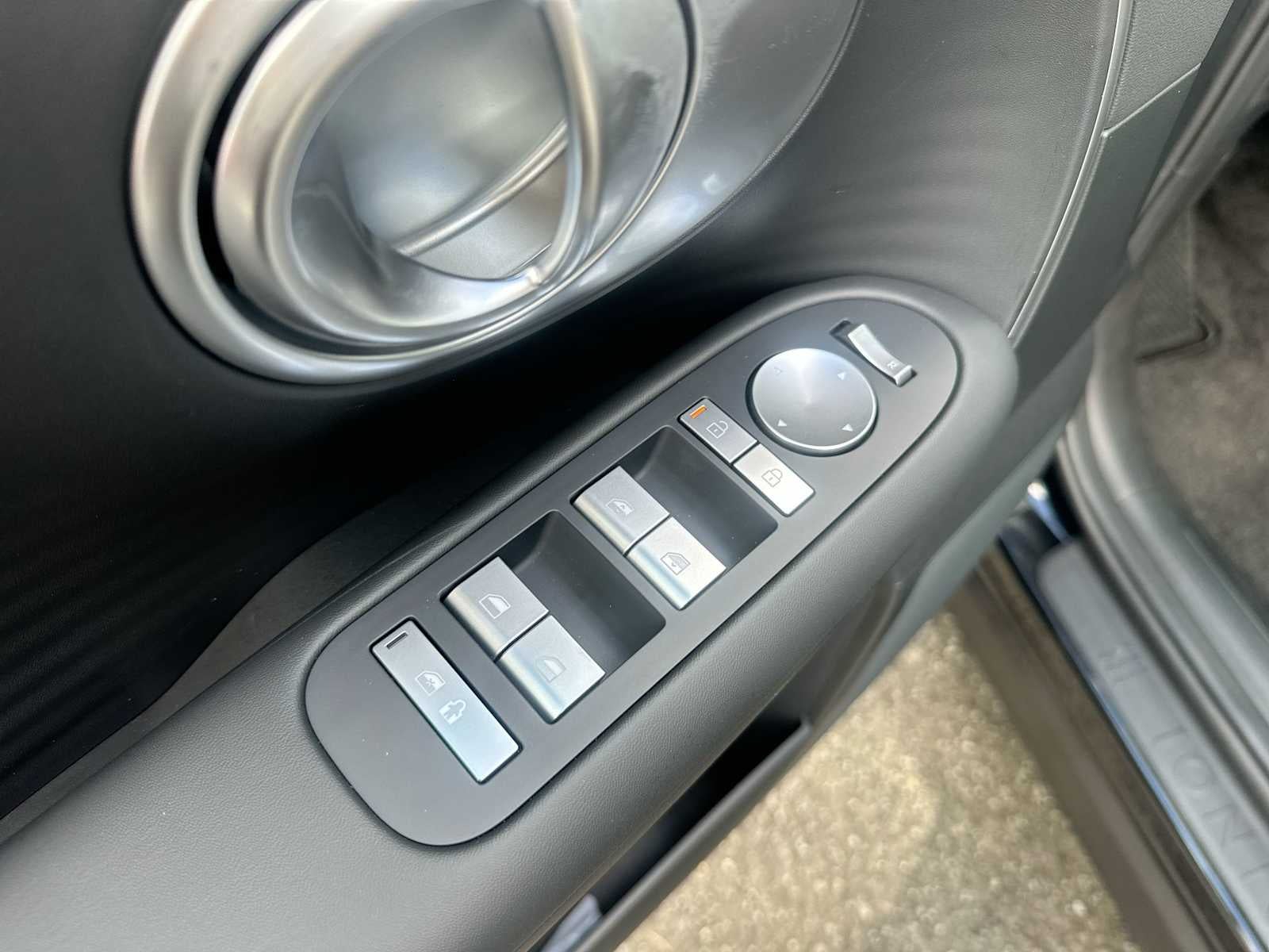 2026 Hyundai IONIQ 9 S