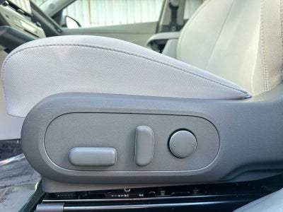 2025 Hyundai KONA ELECTRIC SEL