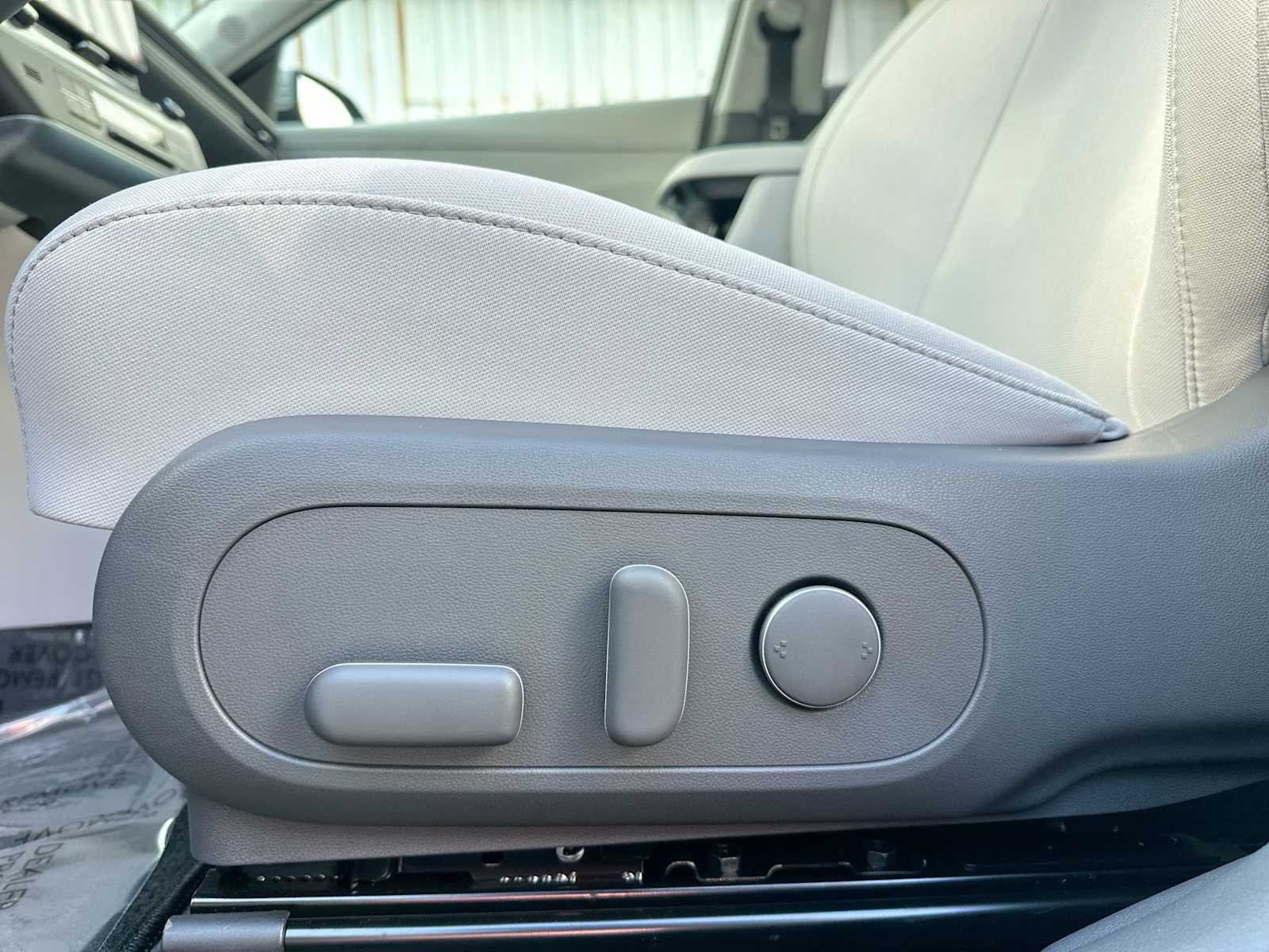 2025 Hyundai KONA ELECTRIC SEL