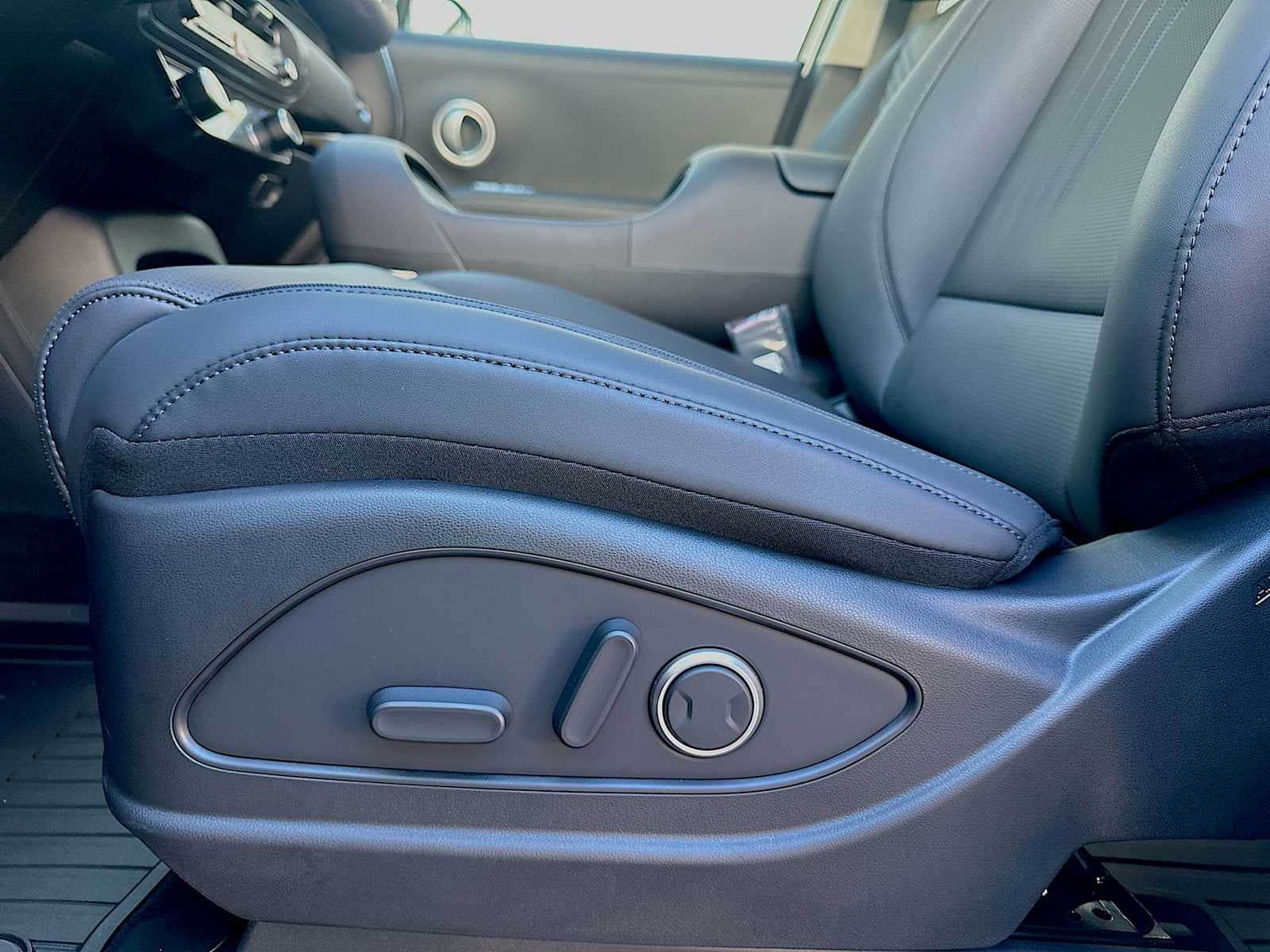 2027 Hyundai PALISADE HYBRID Blue SEL 7P