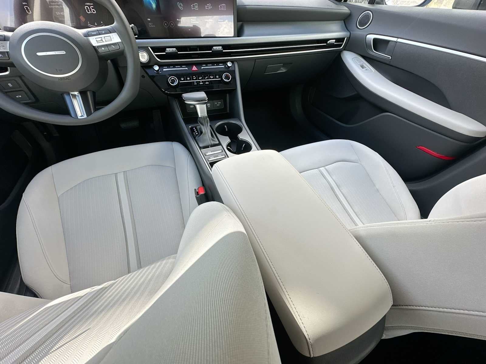 2026 Hyundai SONATA SE