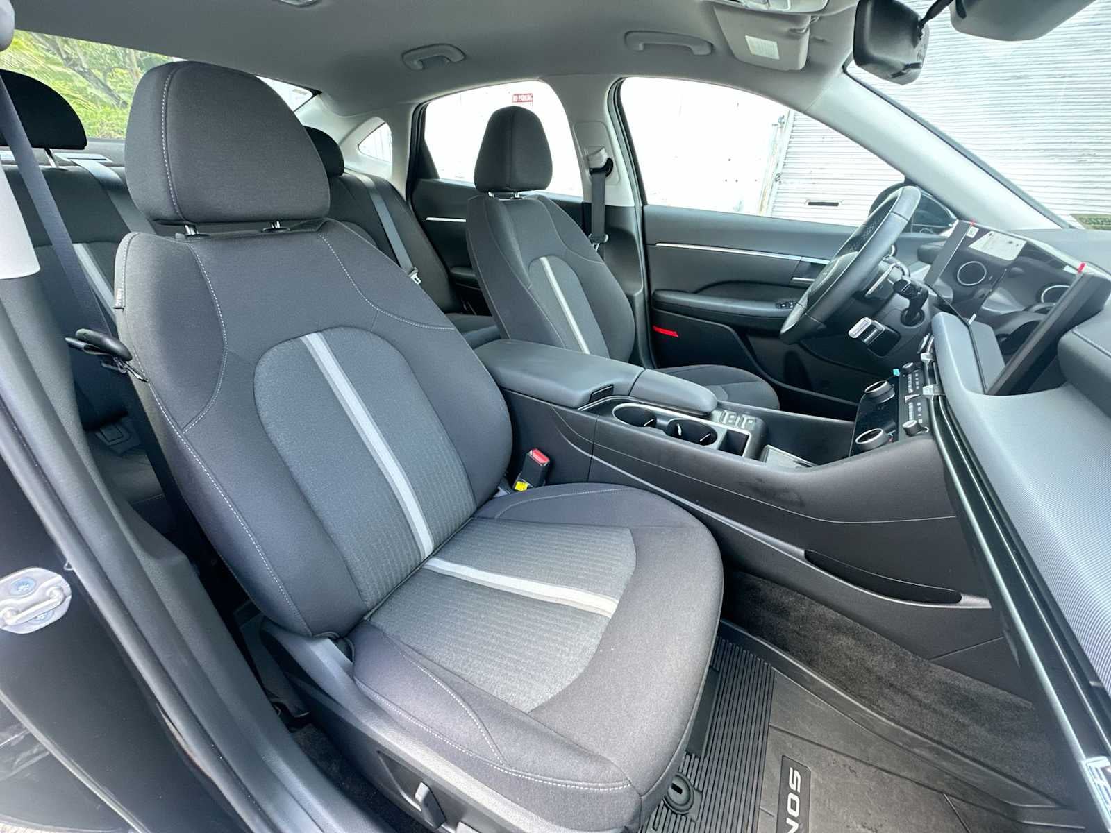 2025 Hyundai SONATA HYBRID SEL