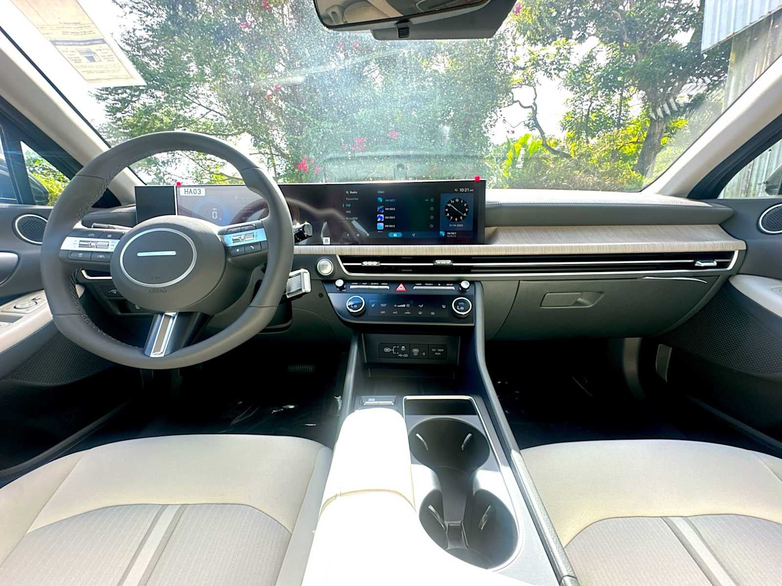 2025 Hyundai SONATA HYBRID SEL