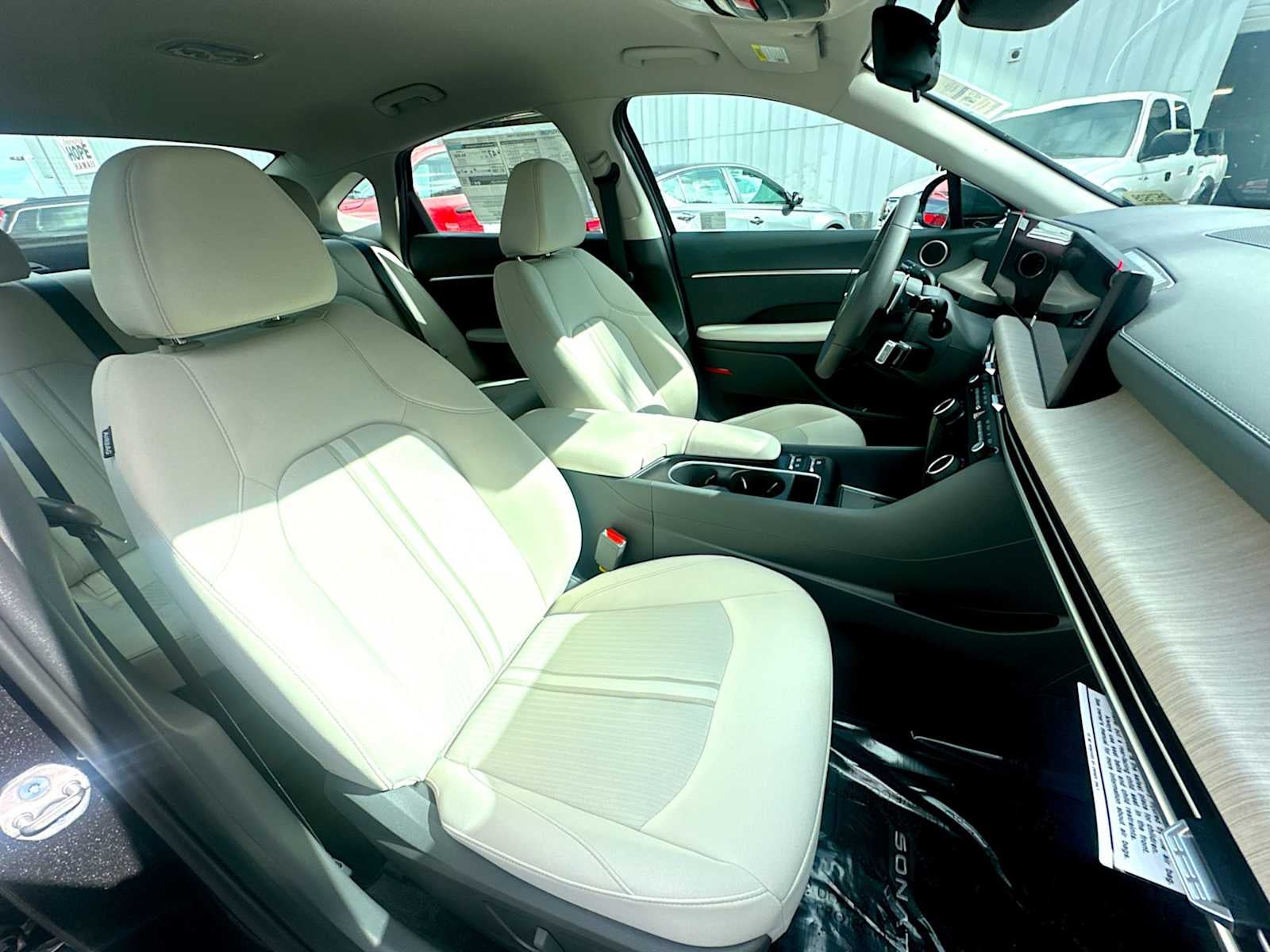 2025 Hyundai SONATA HYBRID SEL