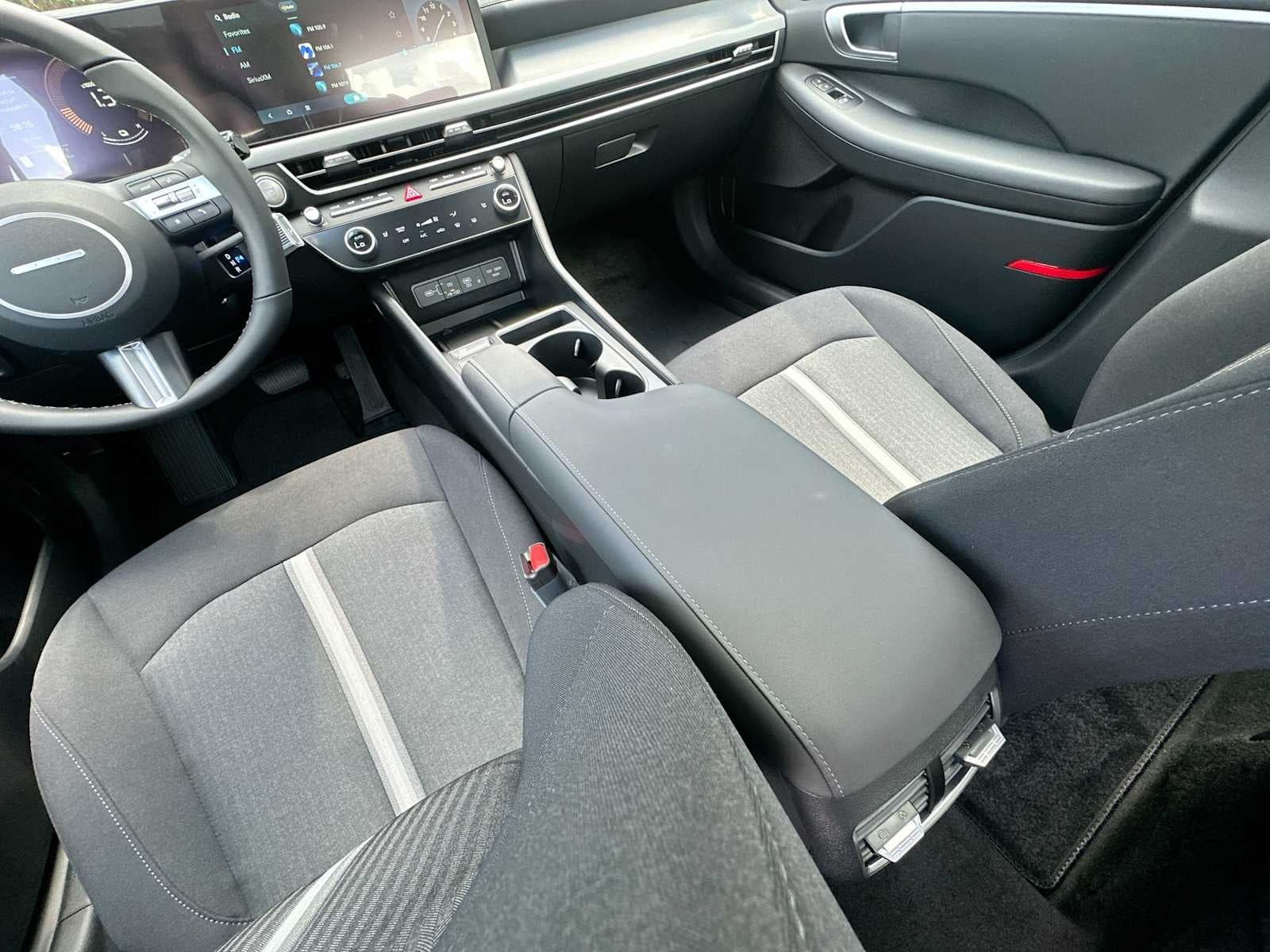 2026 Hyundai SONATA HYBRID SEL