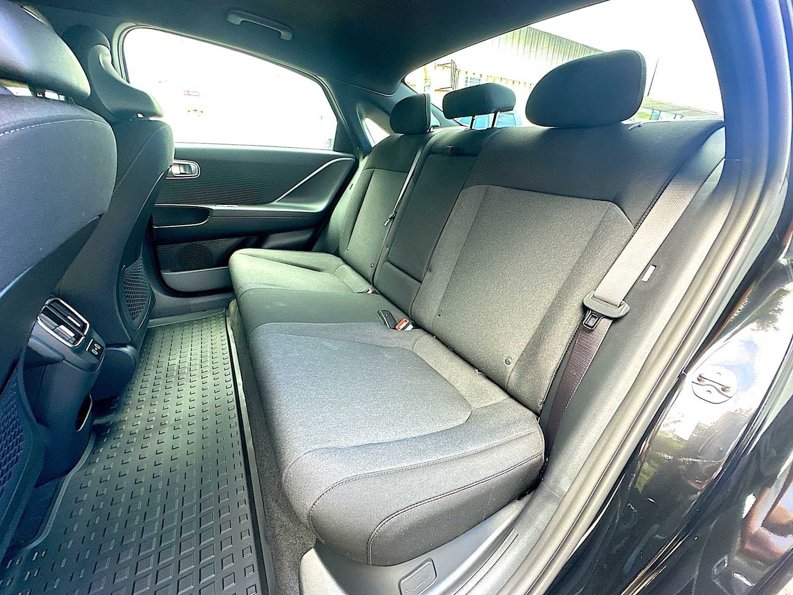 2025 Hyundai IONIQ 6 SE