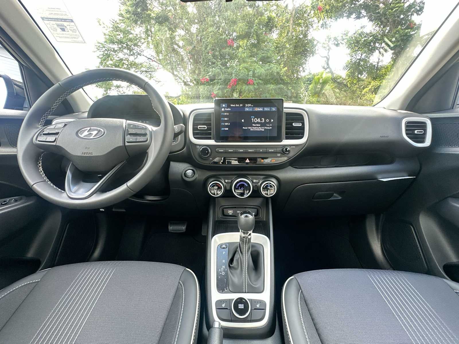 2026 Hyundai VENUE SEL W/Two-Tone Roof