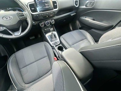 2026 Hyundai VENUE SEL W/Two-Tone Roof
