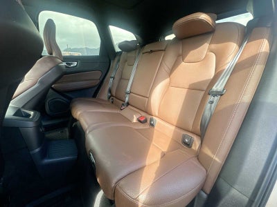 2024 Volvo XC60 Recharge Plug-In Hybrid Plus Dark Theme