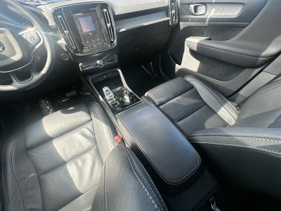 2023 Volvo XC40 Plus Bright Theme