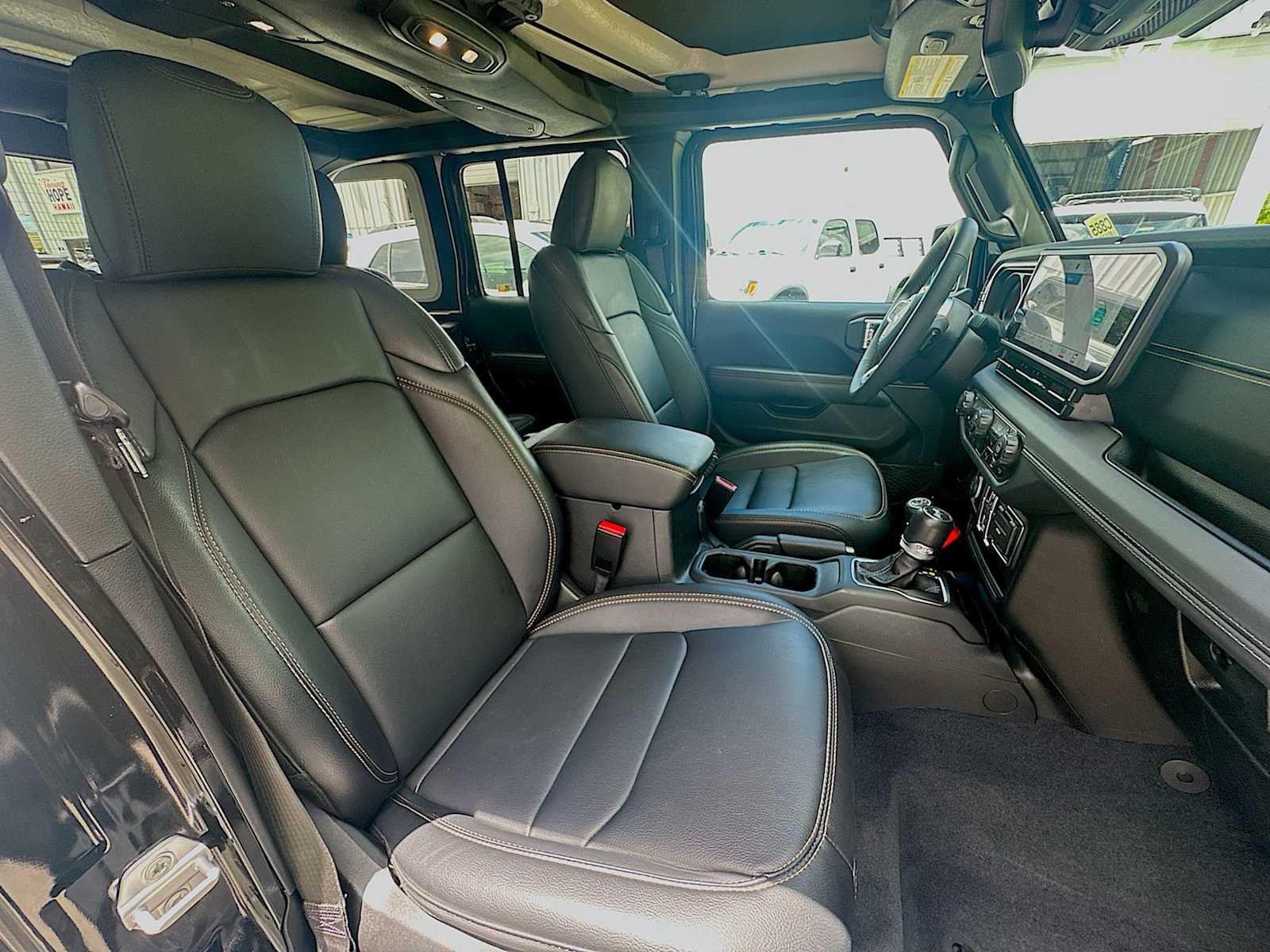 2024 Jeep Wrangler 4-Door Sahara 4x4