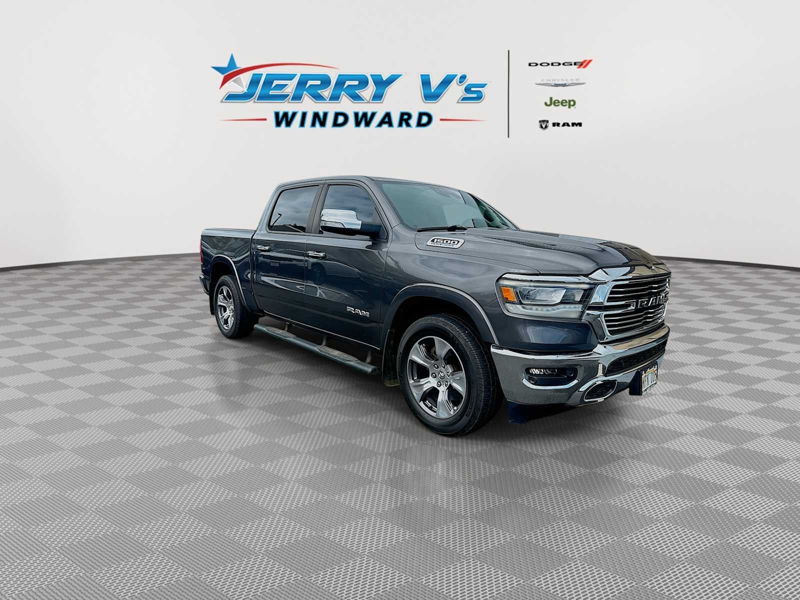 2022 RAM 1500 Laramie Crew Cab 4x4 5'7' Box