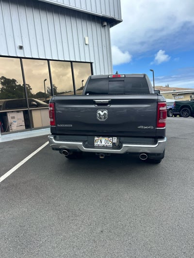 2022 RAM 1500 Laramie Crew Cab 4x4 5'7' Box