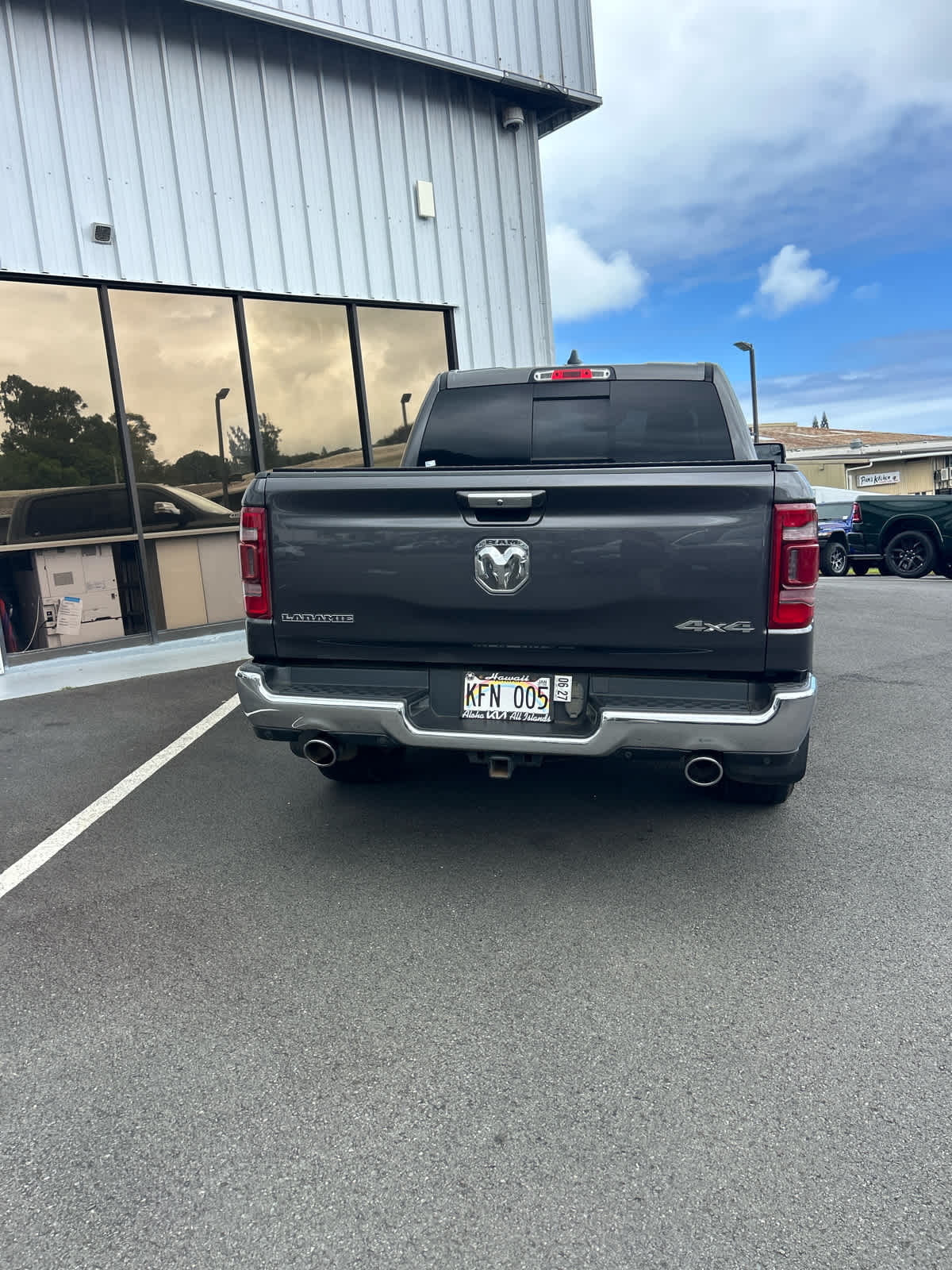 2022 RAM 1500 Laramie Crew Cab 4x4 5'7' Box