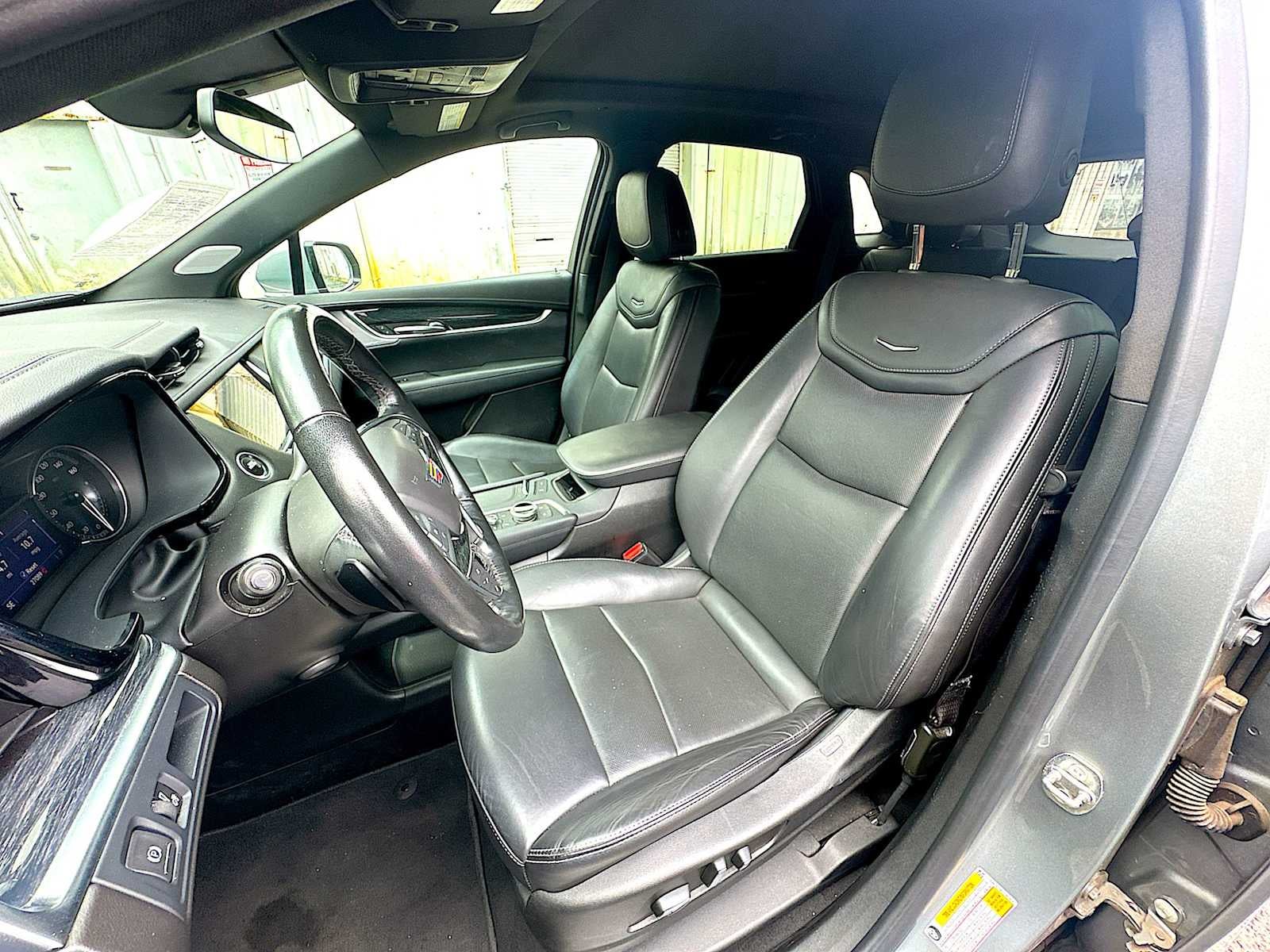 2023 Cadillac XT5 FWD Premium Luxury