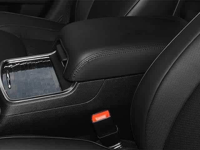 2014 Chrysler 300 4dr Sdn RWD