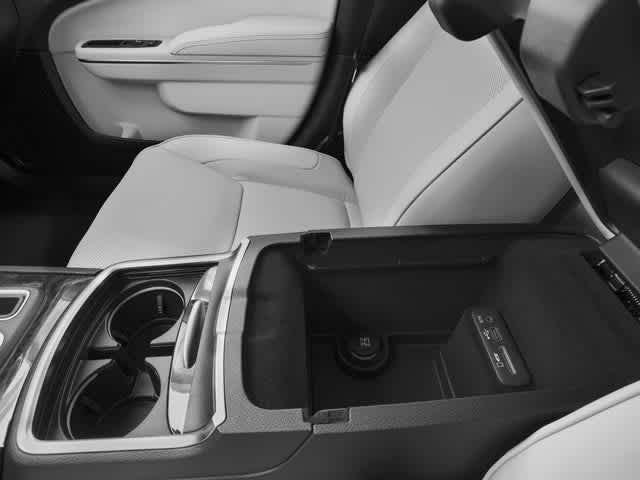 2016 Chrysler 300C 300C