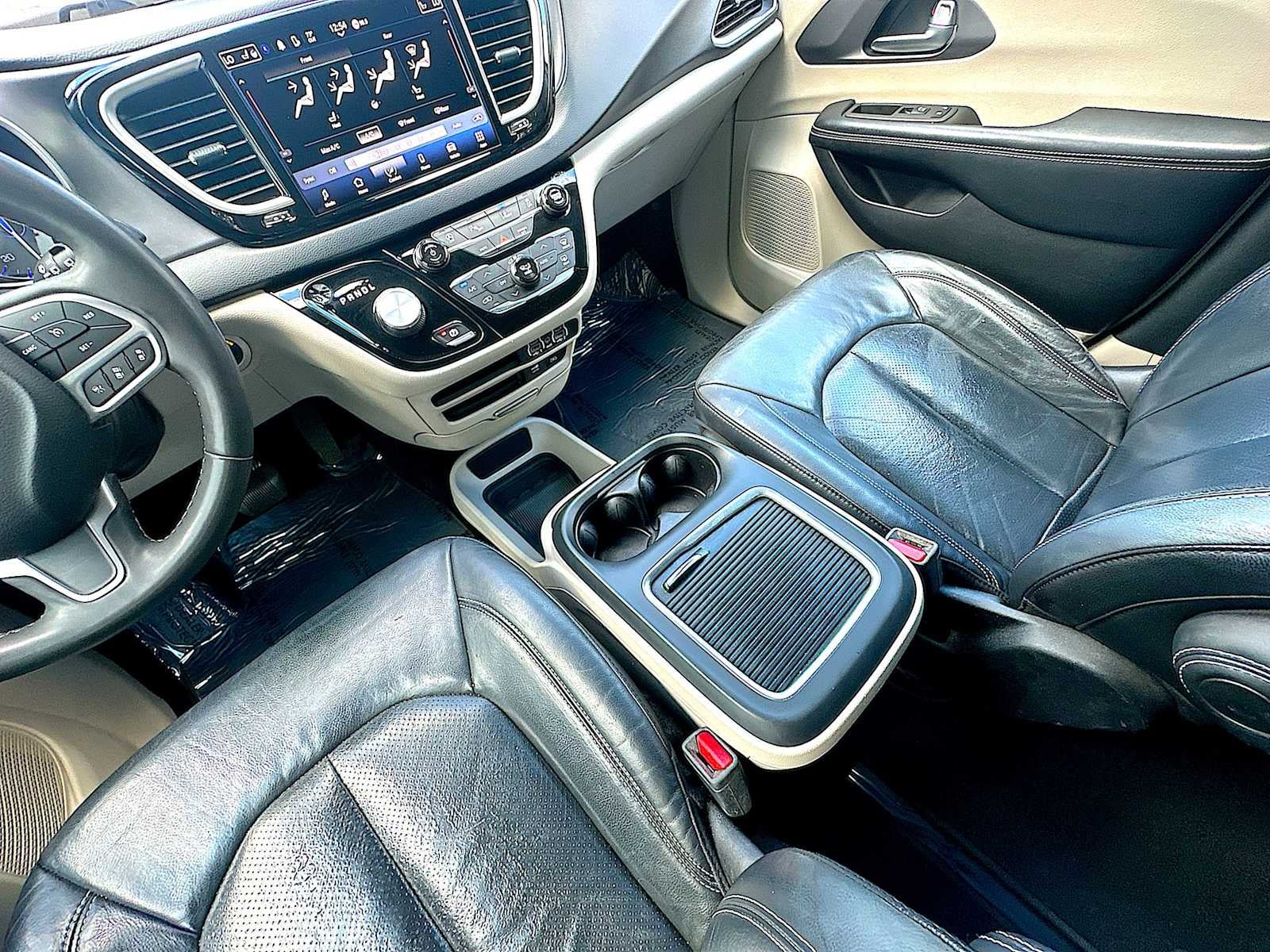 2022 Chrysler Pacifica Touring L