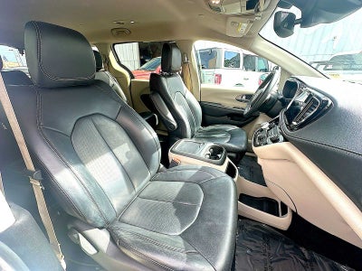 2022 Chrysler Pacifica Hybrid Touring L