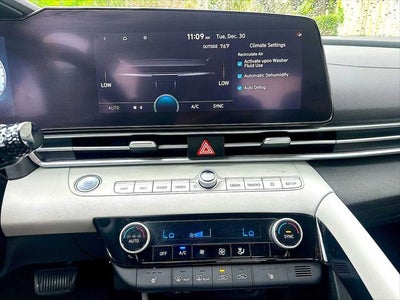 2023 Hyundai ELANTRA Limited