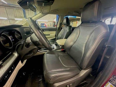 2022 Kia Carnival MPV LX Seat Package