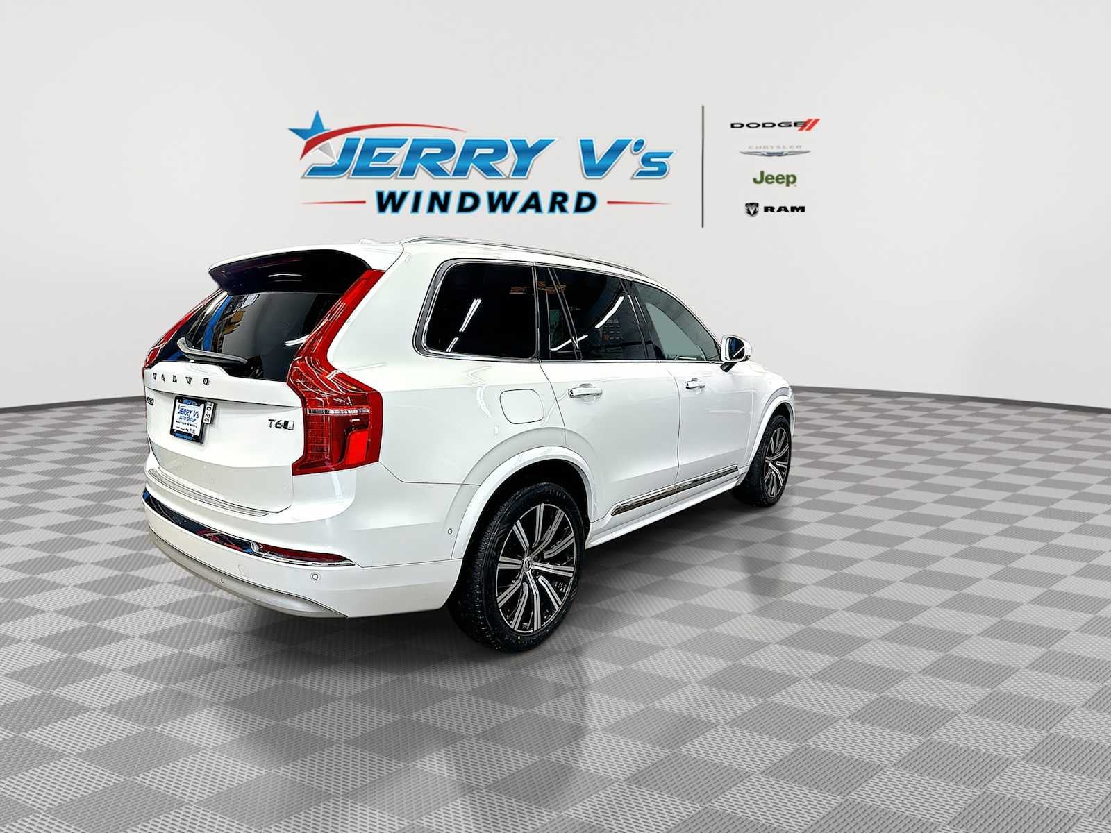 2022 Volvo XC90 T6 Momentum 7 Passenger