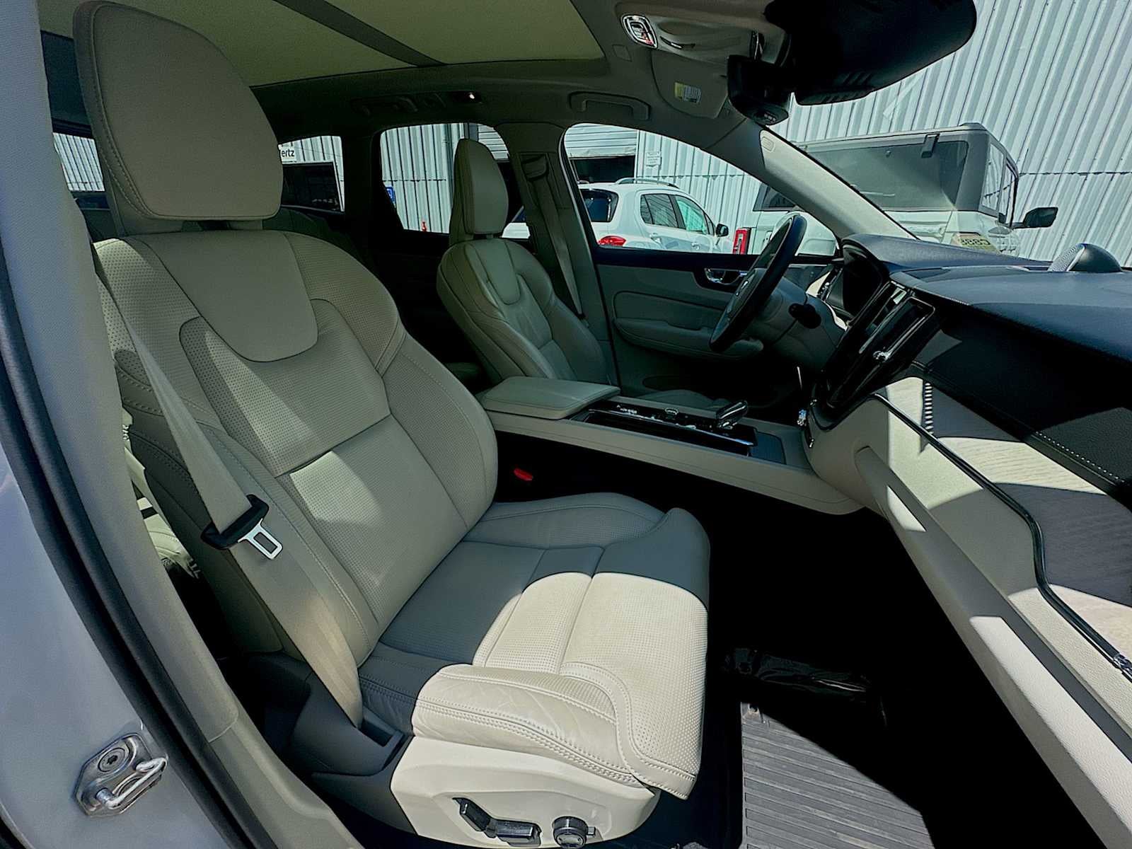 2021 Volvo XC60 Recharge Plug-In Hybrid T8 Inscription