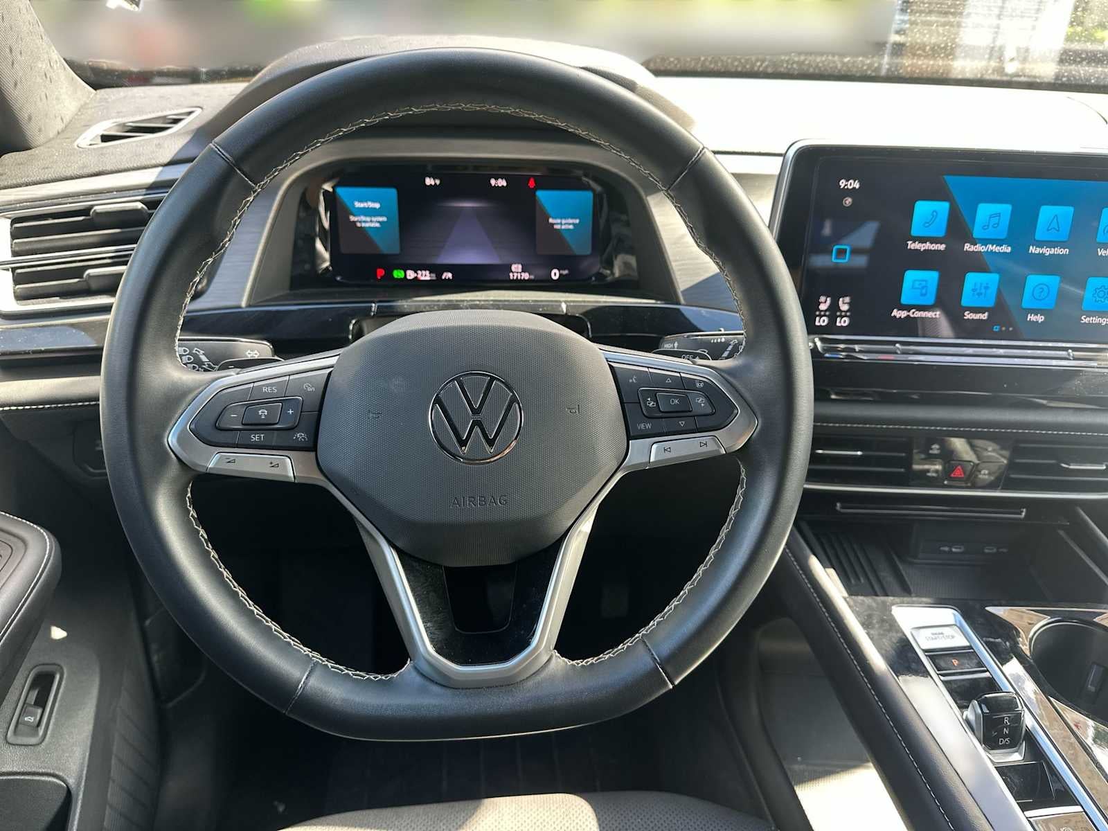 2025 Volkswagen Atlas Cross Sport 2.0T SE w/Technology