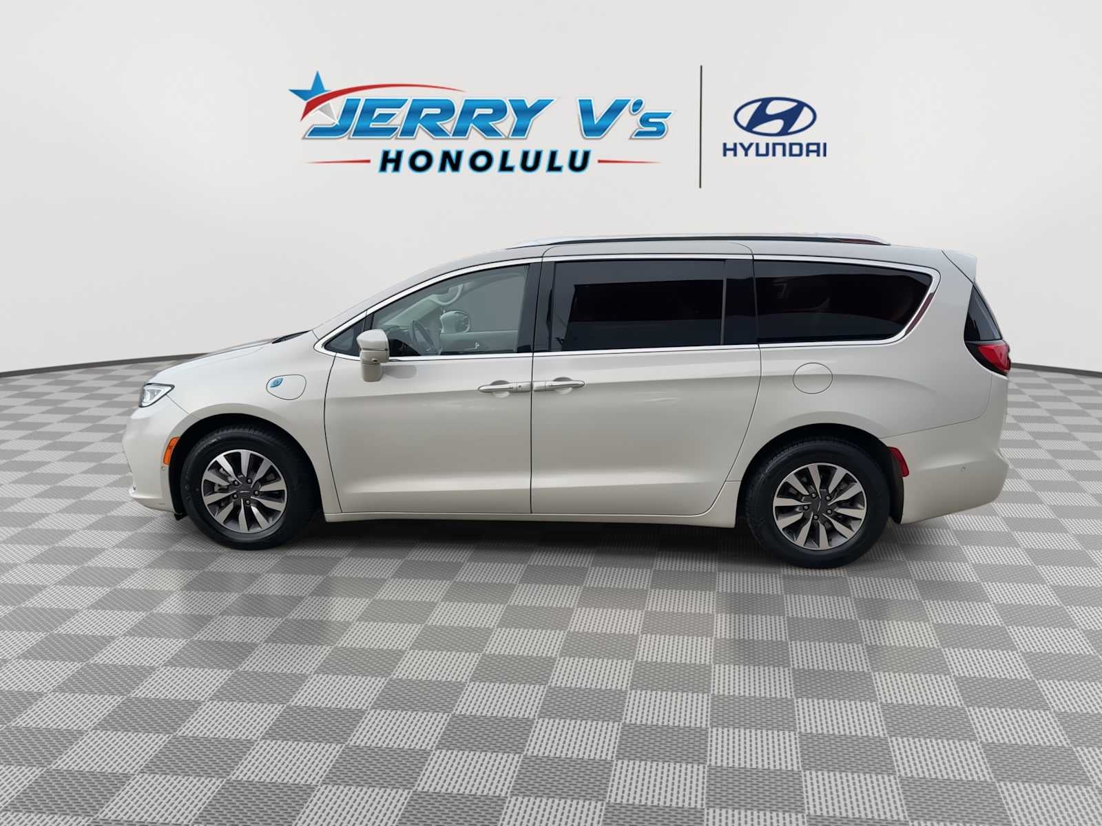 2021 Chrysler Pacifica Hybrid Touring L