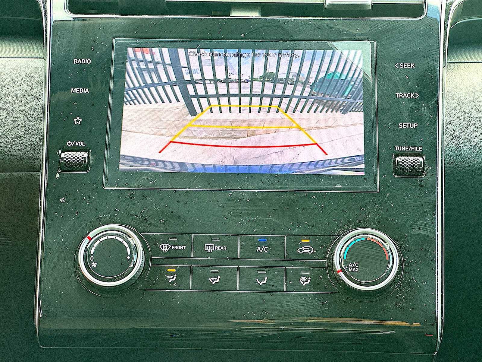 2024 Hyundai TUCSON SE