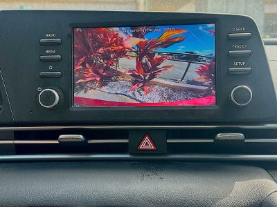 2023 Hyundai ELANTRA SE