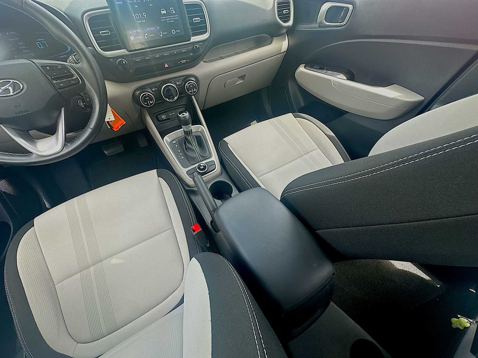 2023 Hyundai VENUE SEL