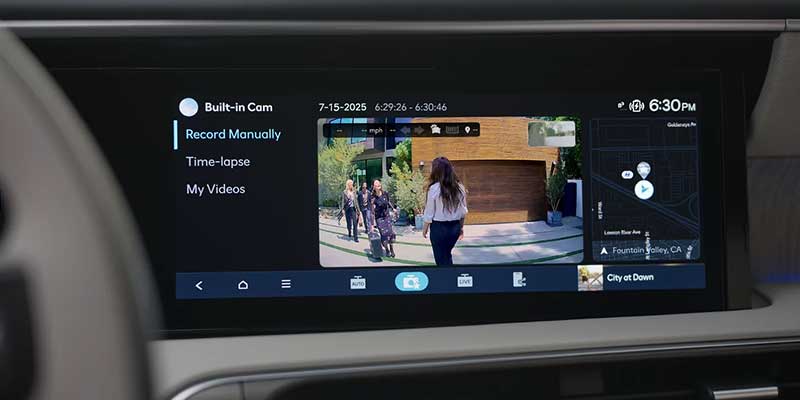 Hyundai Palisade infotainment display showing surround view camera and vehicle monitoring features.