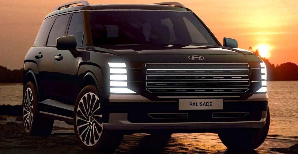 2026 Hyundai Palisade SUV parked confidently, showcasing its bold grille, sleek body lines, and premium exterior design.